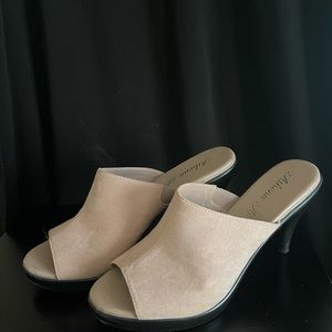 Tan heels, suede, upper